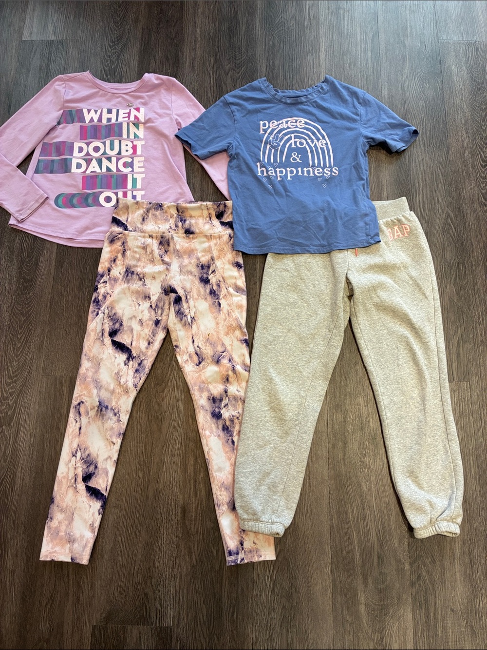 GAP Girls' (8) Sweatpants, Old Navy Athletic Leggings (M), George (M)T-shirts